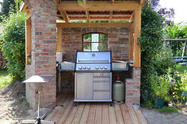 Propane Grill Assembly in Gulfport
