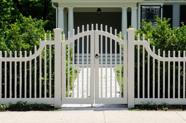 Gate Hinge Replacement in Gulfport